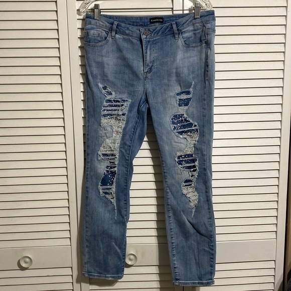 bebe Denim - Bebe rhinestone skinny jeans sz 32 cropped